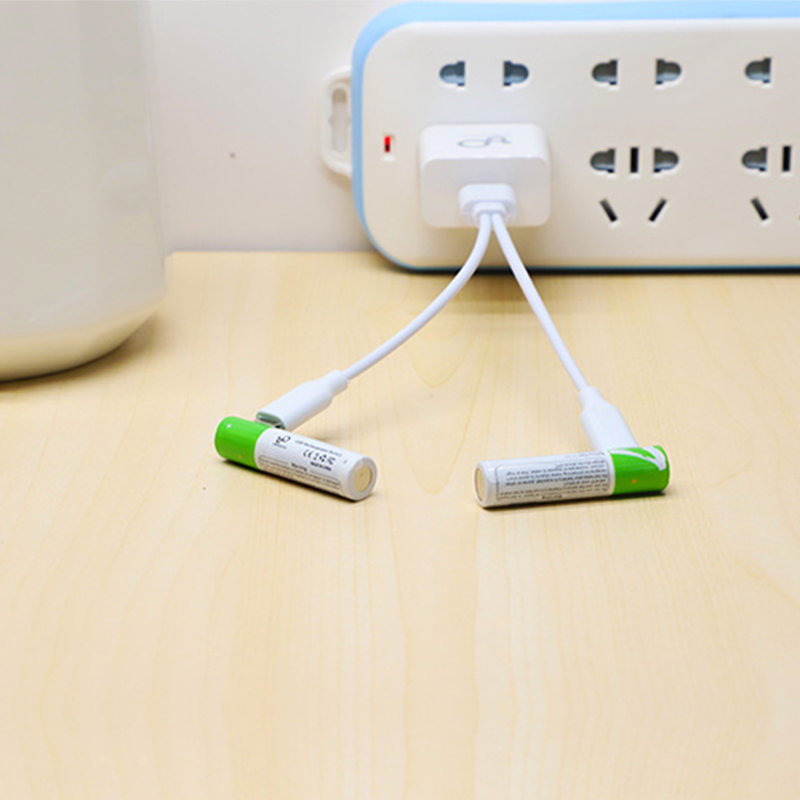 Bright Beam USB rechargeable 2xAA and 2xAAA battery combo li-ion